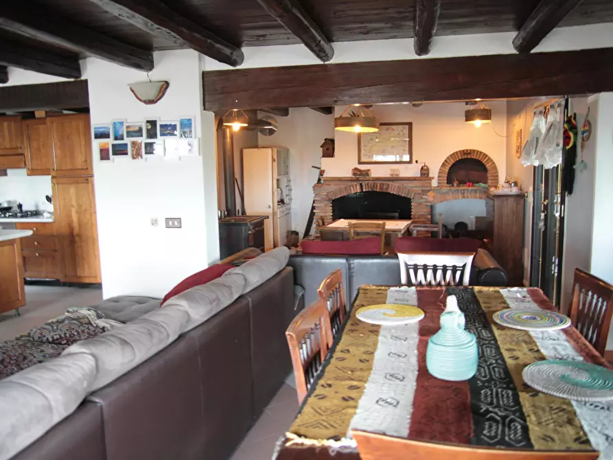 Immagine 20 di Villa in vendita  in Via Tomassini 18 a Borghi