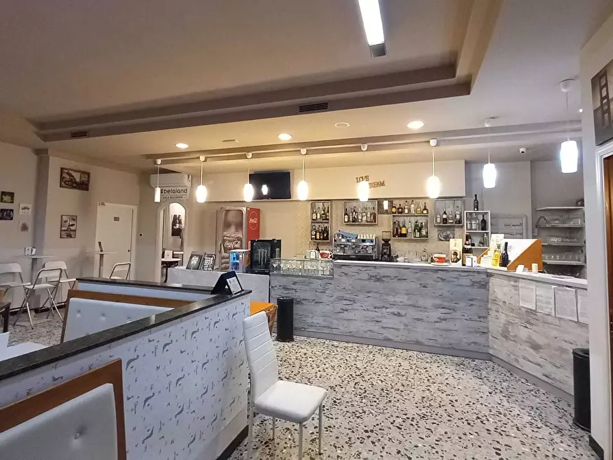 Immagine 2 di Bar / Ristorante in vendita  in Via Antonio Meucci 45 a Rimini