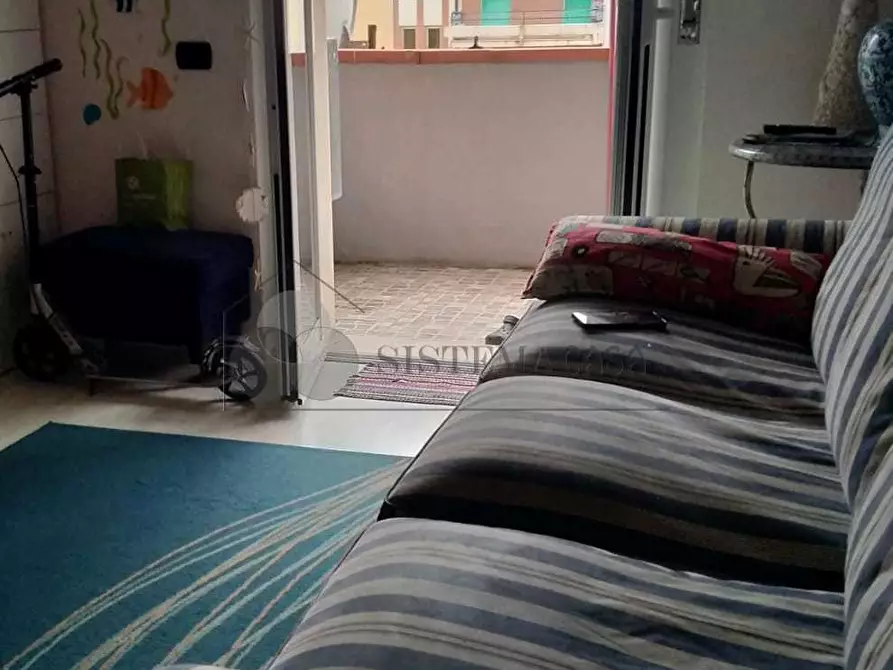 Immagine 6 di Bilocale in vendita  a Sarzana