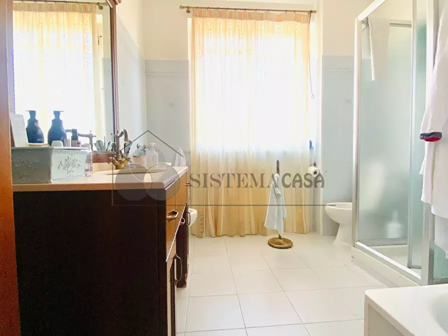 Immagine 22 di Quadrilocale in vendita  in Via Brigate partigiane 94 a Follo