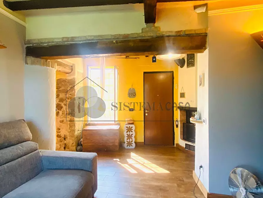 Immagine 20 di Porzione di casa in vendita  in Via Stazione 25 a Follo