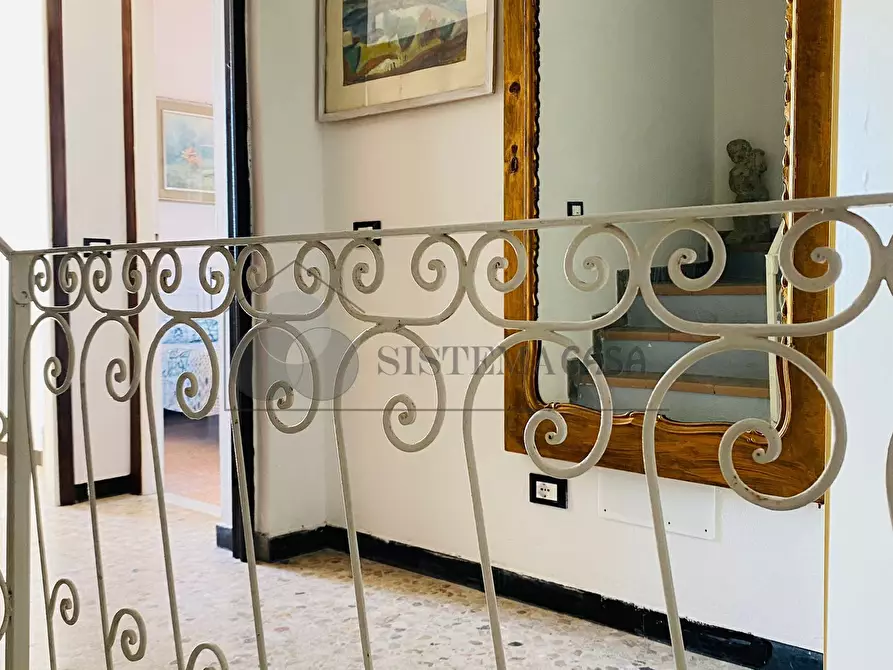 Immagine 39 di Villa in vendita  in Via Fratelli Aristide e Alduino Castellini 8 a Vezzano Ligure