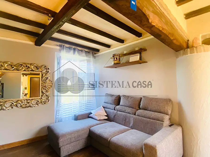 Immagine 19 di Porzione di casa in vendita  in Via Stazione 25 a Follo