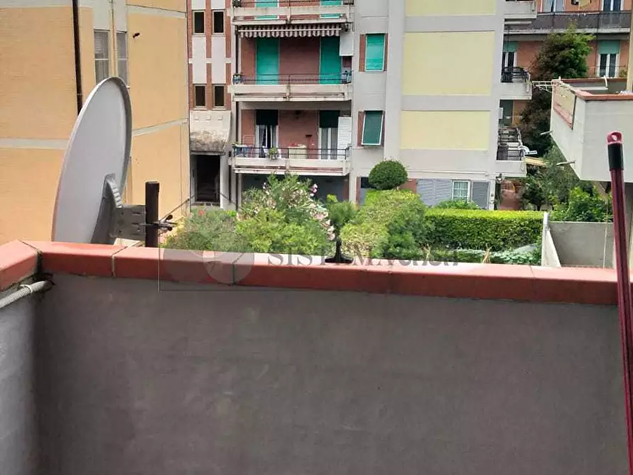 Immagine 12 di Bilocale in vendita  a Sarzana