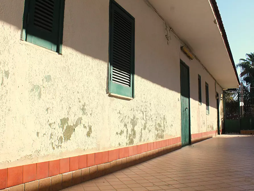 Immagine 3 di Trilocale in vendita  in Viale Michelangelo Buonarroti 42 a Castel Volturno