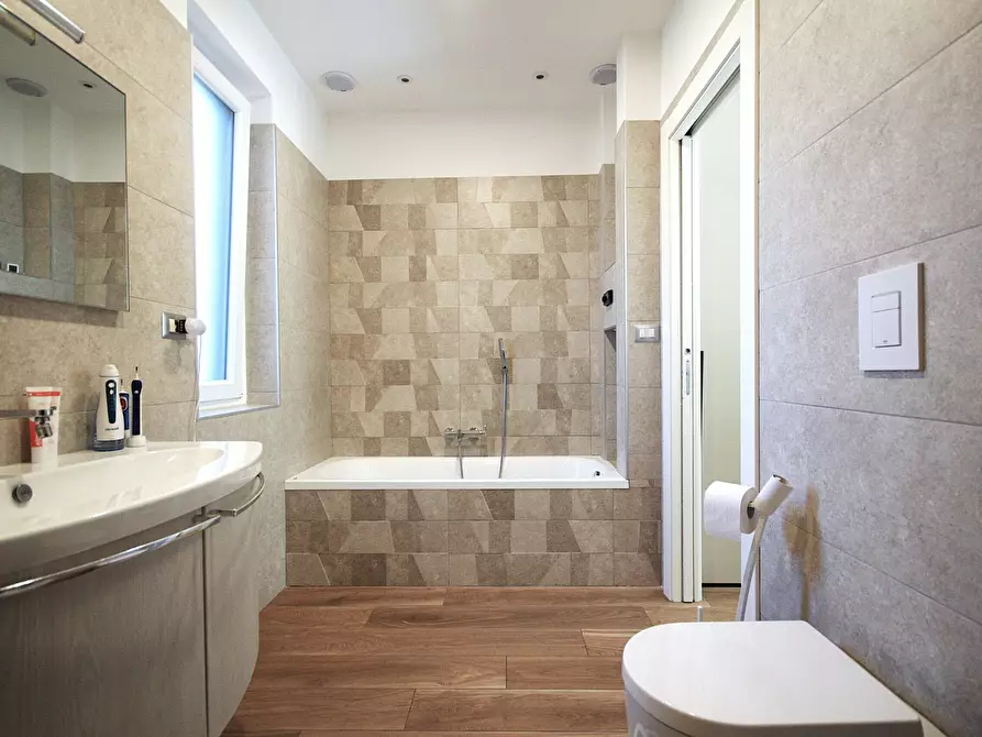 Immagine 29 di Trilocale in vendita  in Via Santa Maria 202/C a Quarto