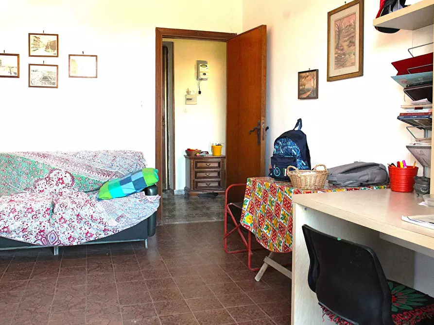 Immagine 16 di Trilocale in vendita  in Viale Michelangelo Buonarroti 42 a Castel Volturno