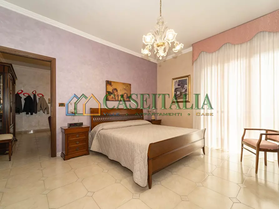 Immagine 17 di Quadrilocale in vendita  in Piazza Kennedy 17 a Beinasco