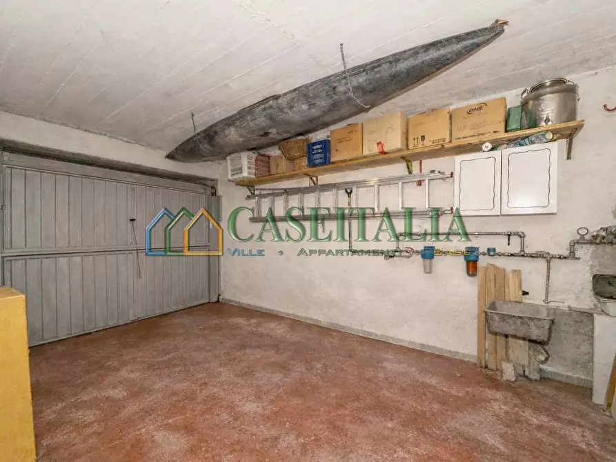 Immagine 36 di Villa in vendita  in Piazza Stazione 2 a Rosta