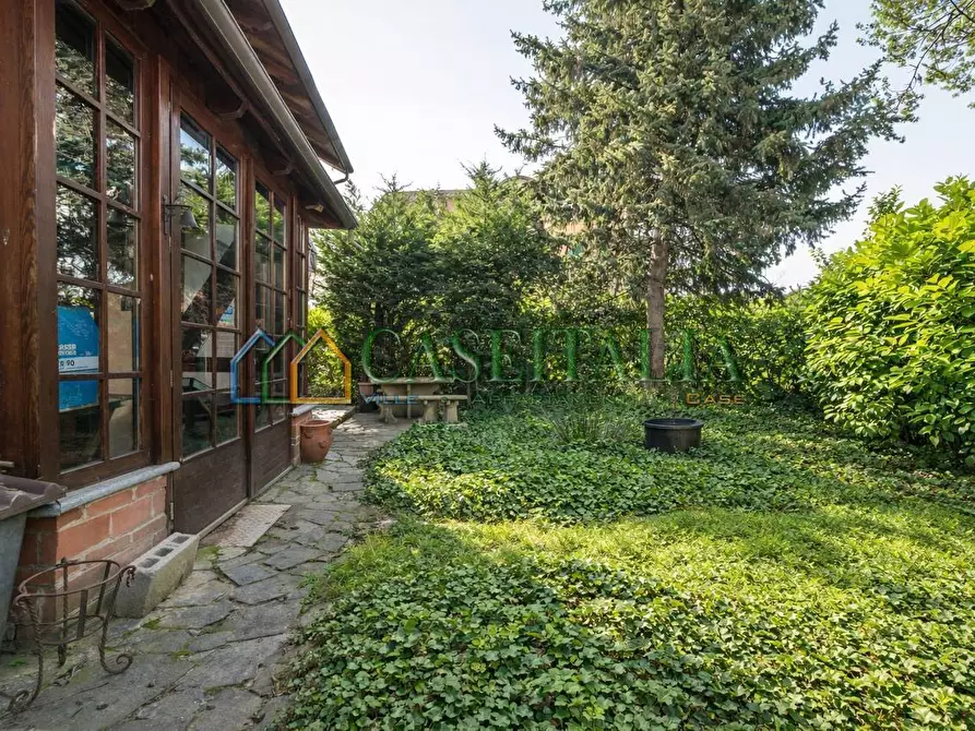 Immagine 3 di Villa in vendita  in Piazza Stazione 2 a Rosta