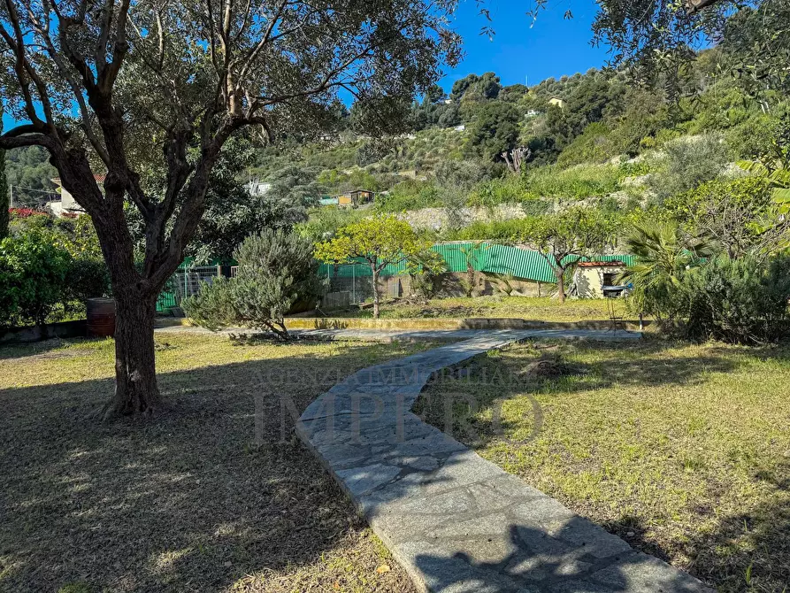 Immagine 30 di Villa in vendita  in Via Alba 45 a Bordighera