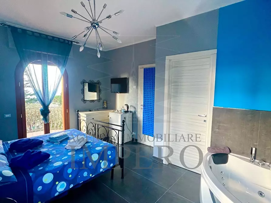 Immagine 29 di Villa in vendita  in Via Iride 155 a Bordighera