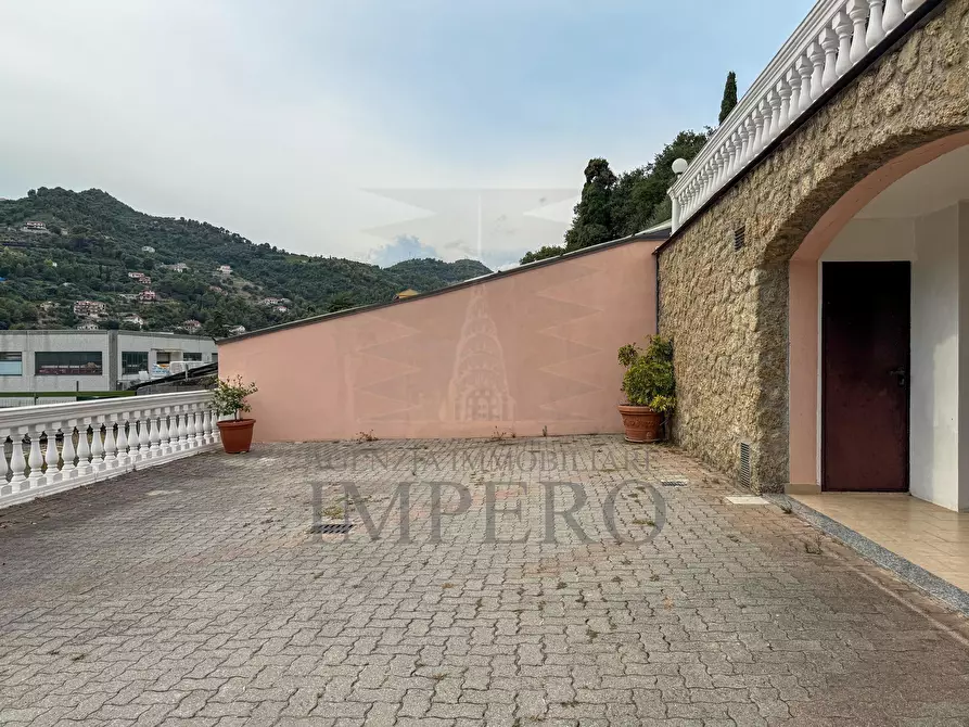 Immagine 30 di Villa in vendita  in Via del Commercio 1 a Camporosso