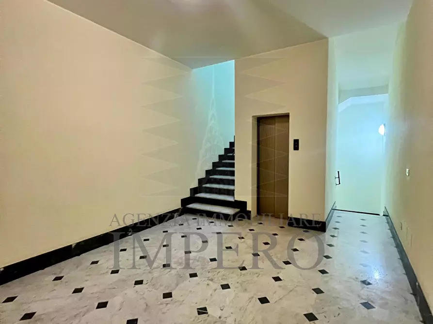 Immagine 26 di Quadrilocale in vendita  in Corso Italia 100 a Bordighera