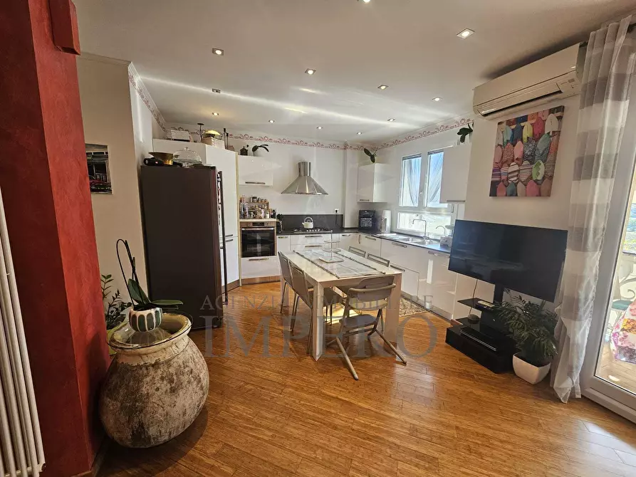 Immagine 2 di Bilocale in vendita  in Corso Limone Piemonte 184 a Ventimiglia