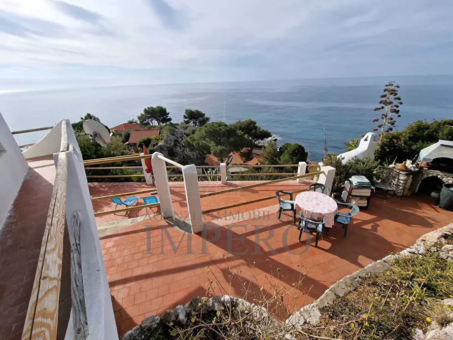 Immagine 13 di Villa in vendita  in Corso Mentone 2 a Ventimiglia