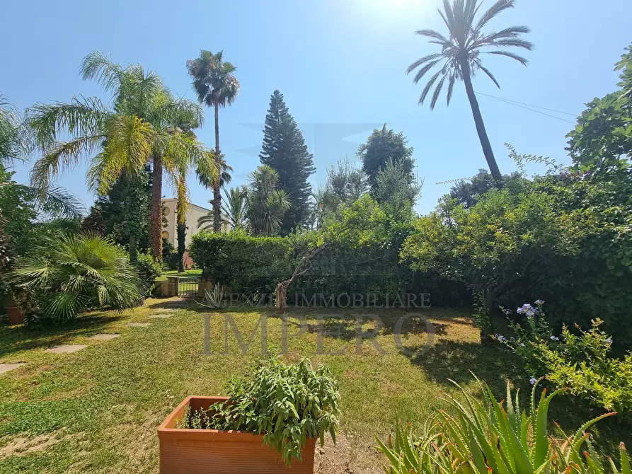 Immagine 43 di Pentalocale in vendita  in Via Galileo Galilei 3 a Bordighera