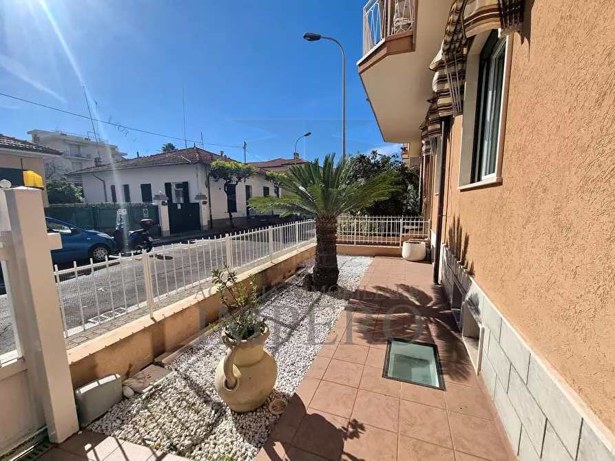 Immagine 2 di Pentalocale in vendita  in Via Gerolamo Rossi 15 a Bordighera