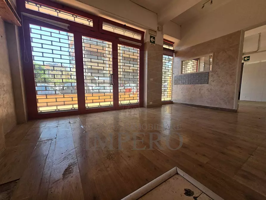 Immagine 2 di Locale commerciale in affitto  in Via Papa Giovanni XXIII 1 a Ventimiglia