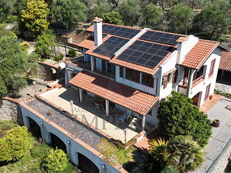 Immagine 44 di Villa in vendita  in Via Nappio 24 a Ventimiglia