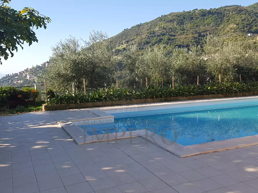 Immagine 2 di Villa in vendita  in Via Piemattone 10 a Ventimiglia