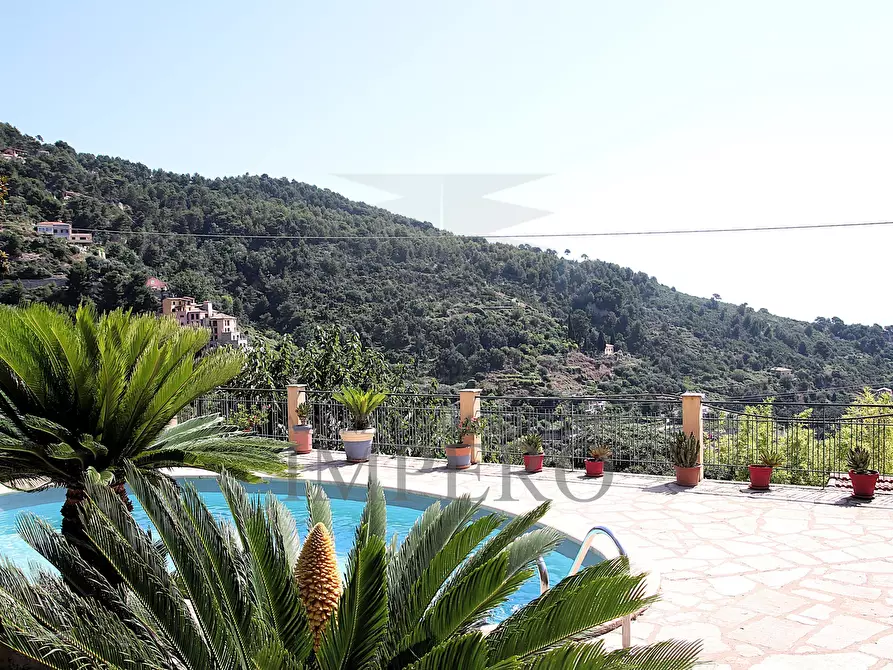 Immagine 8 di Villa in vendita  in Via delle Ginestre 8 a Ventimiglia