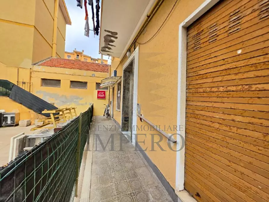 Immagine 23 di Locale commerciale in vendita  in Via Colonnello Aprosio 102 a Vallecrosia
