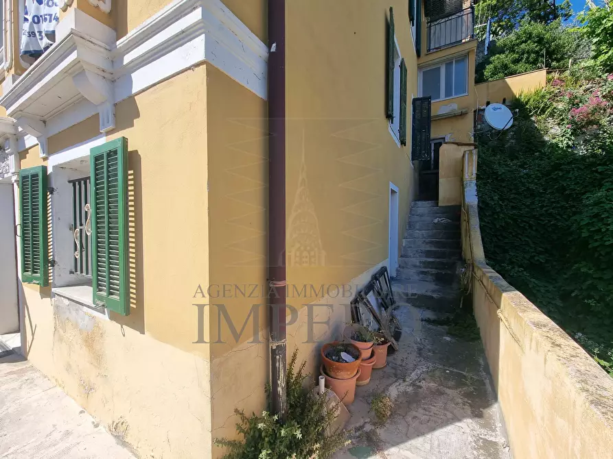 Immagine 24 di Casa bifamiliare in vendita  in Via Madonna delle Virtú 10 a Ventimiglia