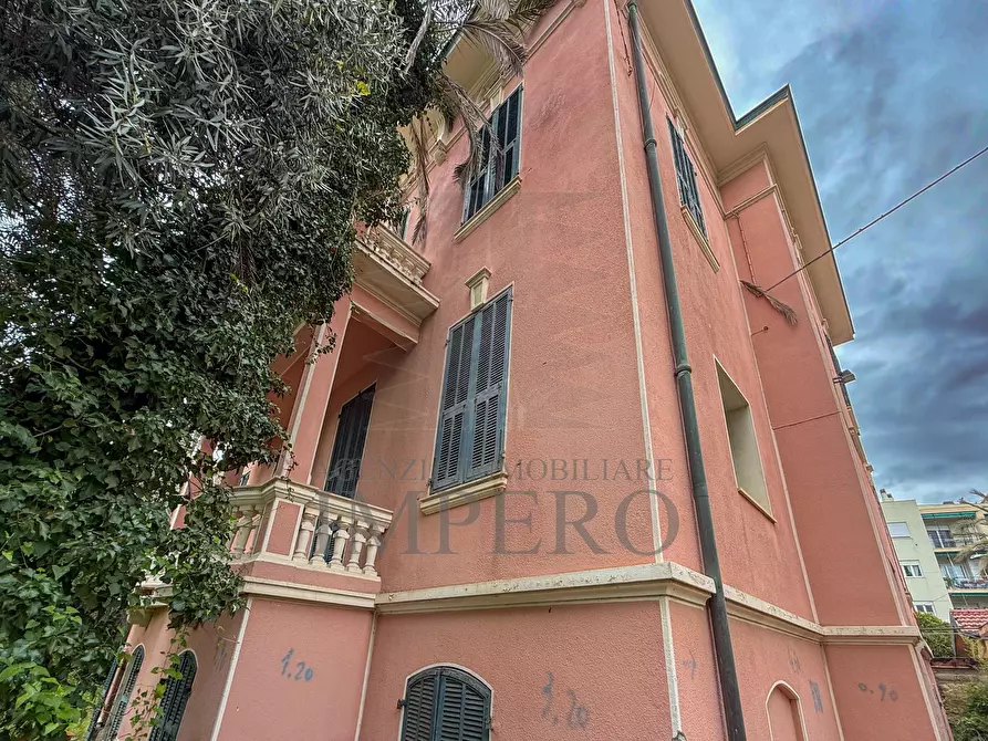 Immagine 6 di Villa in vendita  a Bordighera