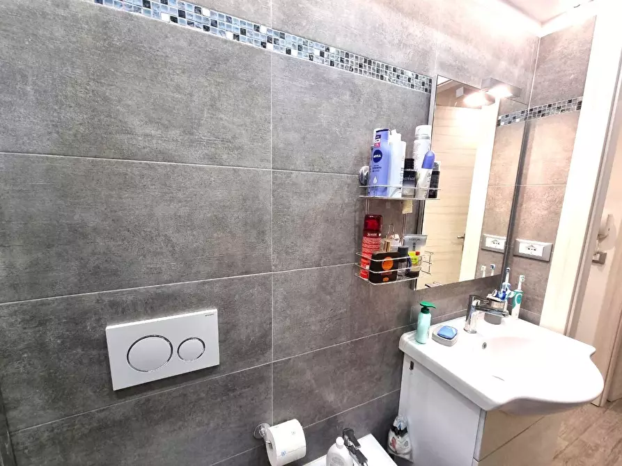 Immagine 21 di Porzione di casa in vendita  in Passeggiata Cavallotti 10 a Ventimiglia