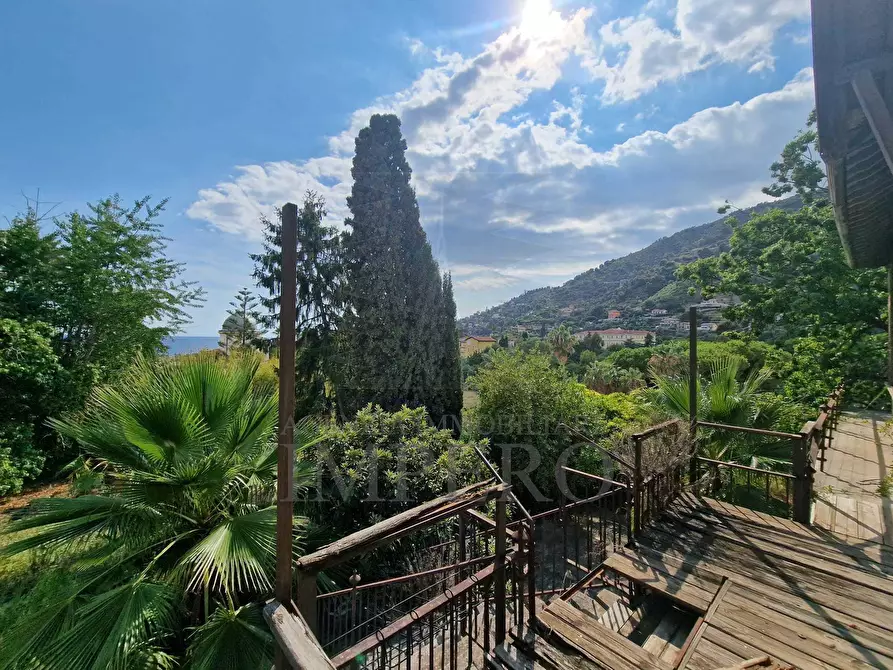 Immagine 16 di Villa in vendita  in Corso Nizza 37 a Ventimiglia