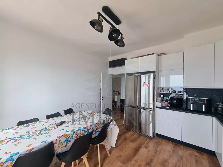 Immagine 9 di Trilocale in vendita  in Passeggiata Cavallotti 59 a Ventimiglia