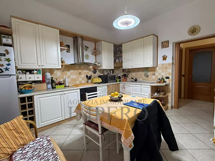 Immagine 2 di Quadrilocale in vendita  in Via Martiri della Liberta 9 a Ventimiglia