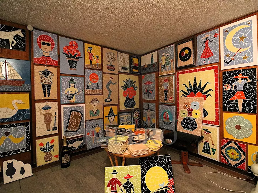 Immagine 43 di Villa in vendita  in Via delle Ginestre 8 a Ventimiglia