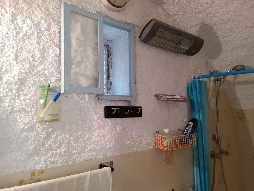 Immagine 4 di Monolocale in vendita  in Via G. Ughetto 3 a Ventimiglia