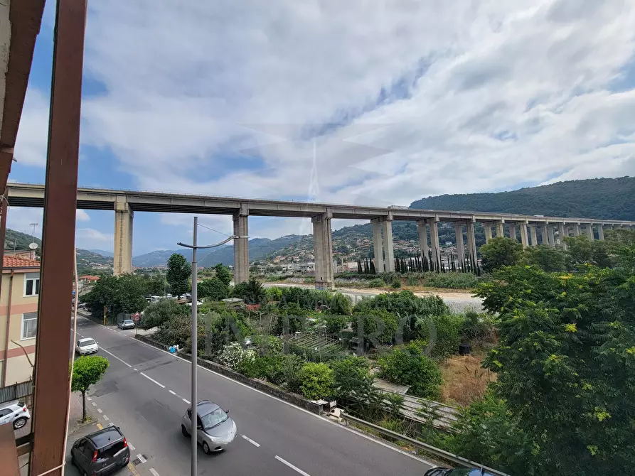 Immagine 16 di Trilocale in vendita  in Corso della Repubblica 136 a Camporosso