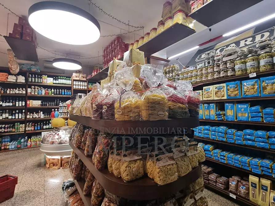 Immagine 13 di Attività commerciale in vendita  in Via Ruffini 10 a Ventimiglia