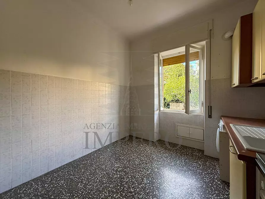 Immagine 14 di Quadrilocale in vendita  in Via 1º Maggio 60 a Bordighera