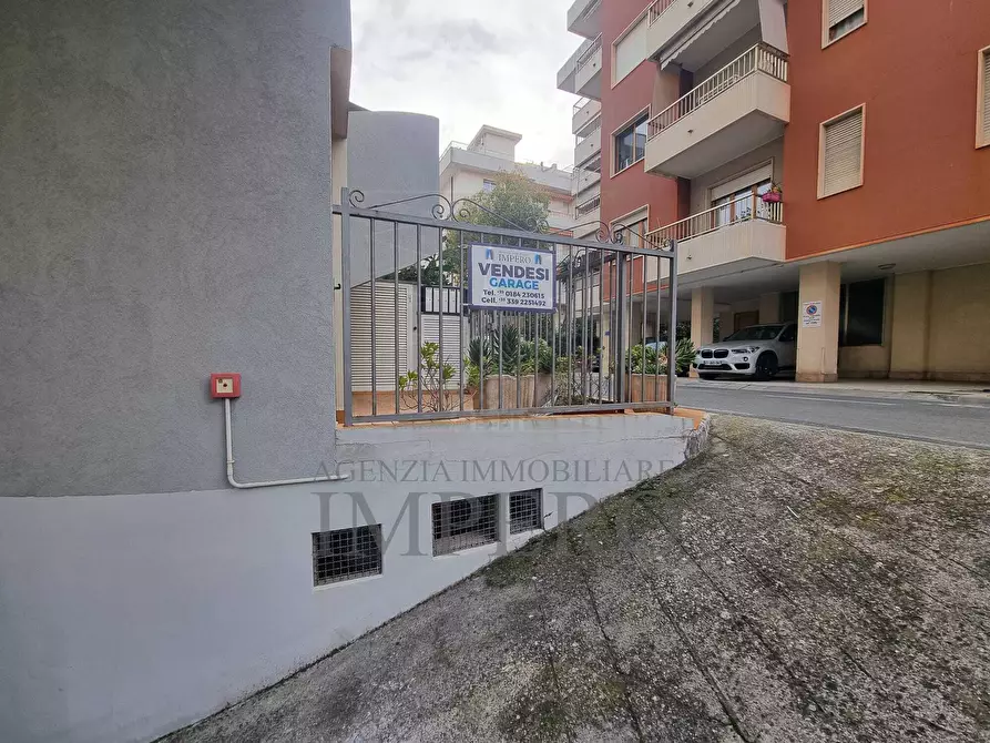 Immagine 4 di Garage in vendita  in Via Asse 85 a Ventimiglia