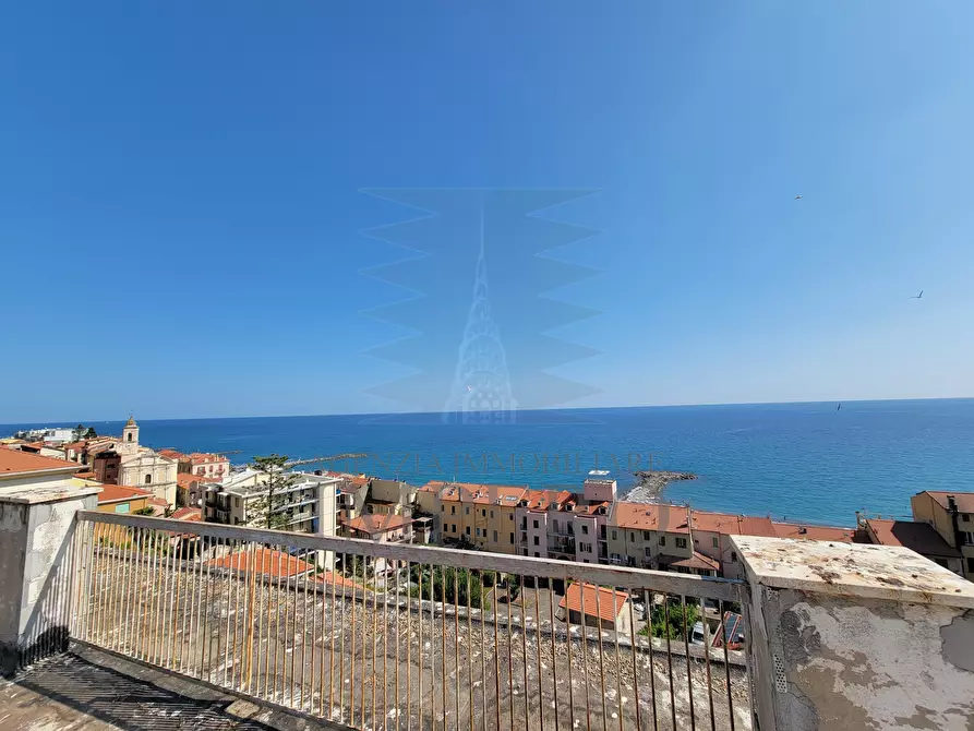 Immagine 40 di Albergo/B&B/Residence in vendita  in via regina margherita 97 a San Remo