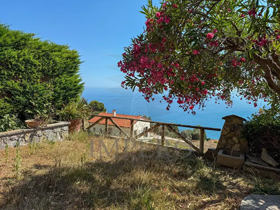 Immagine 12 di Bilocale in vendita  in Via alle Ville a Ventimiglia