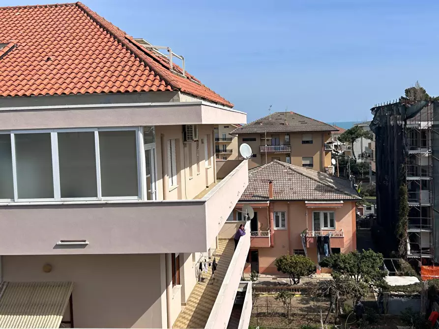 Immagine 19 di Trilocale in affitto  a Francavilla Al Mare