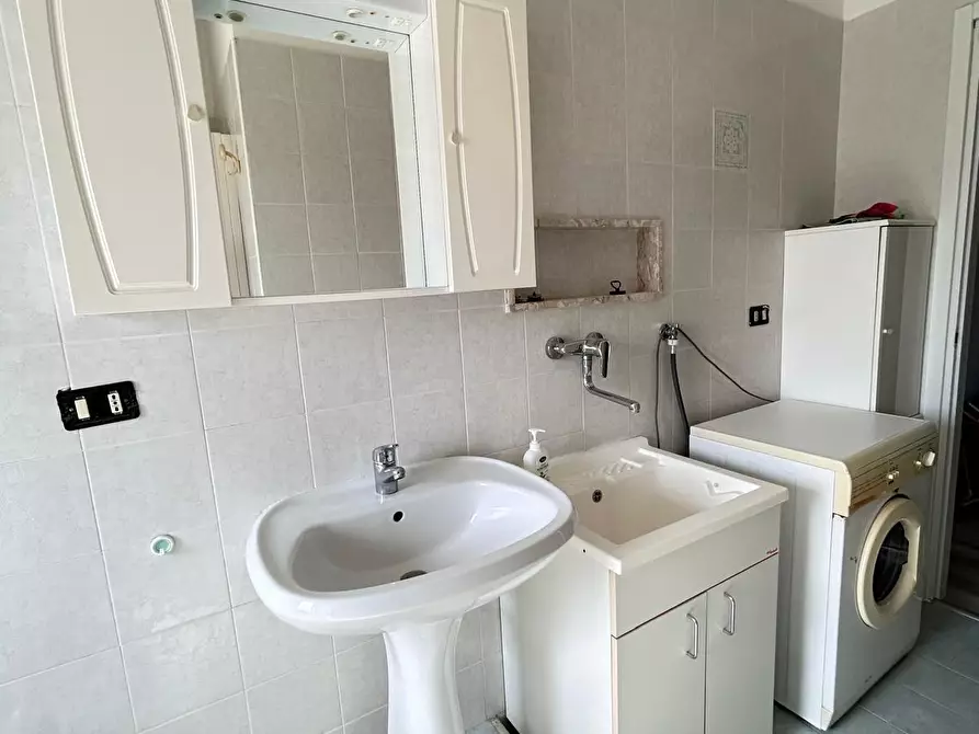 Immagine 16 di Trilocale in affitto  a Francavilla Al Mare