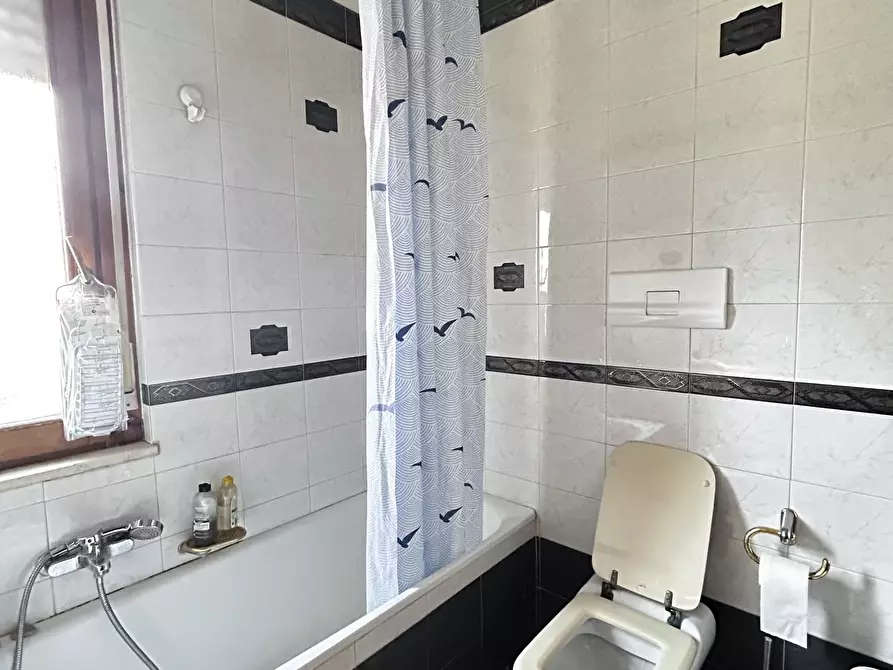 Immagine 9 di Pentalocale in vendita  in Viale Maiella 23/A a Francavilla Al Mare