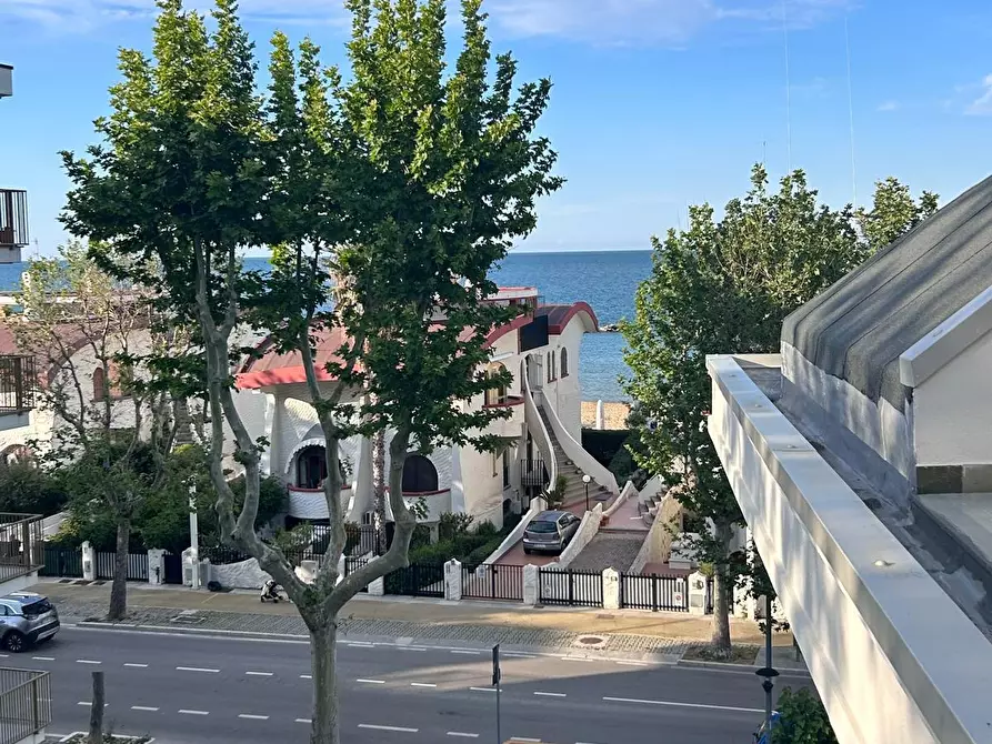 Immagine 14 di Trilocale in affitto  in Viale Maiella 23/A a Francavilla Al Mare