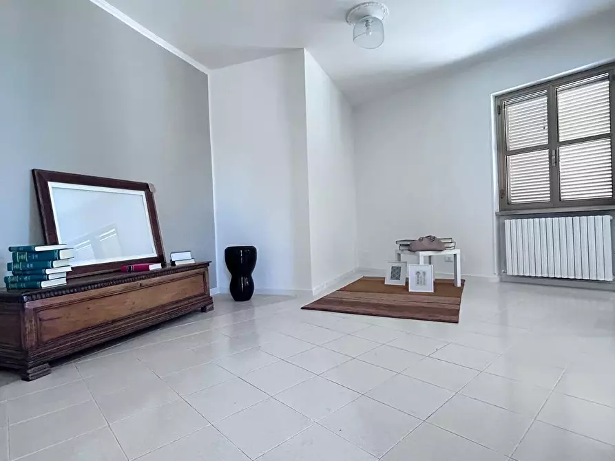 Immagine 1 di Ufficio in affitto  a Chieti