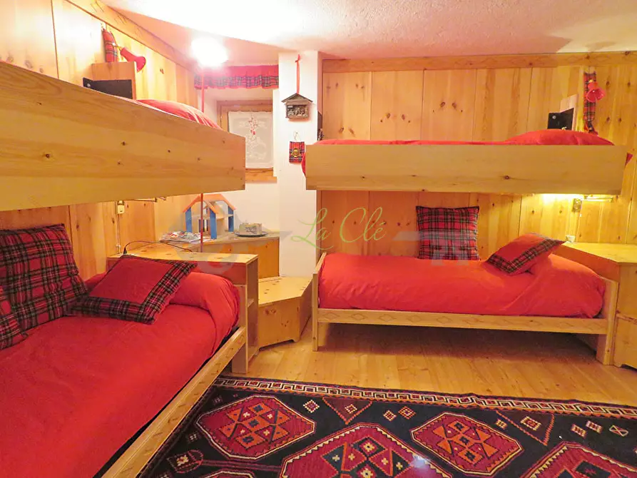 Immagine 11 di Quadrilocale in affitto  in Via Hermitage 2 a Courmayeur