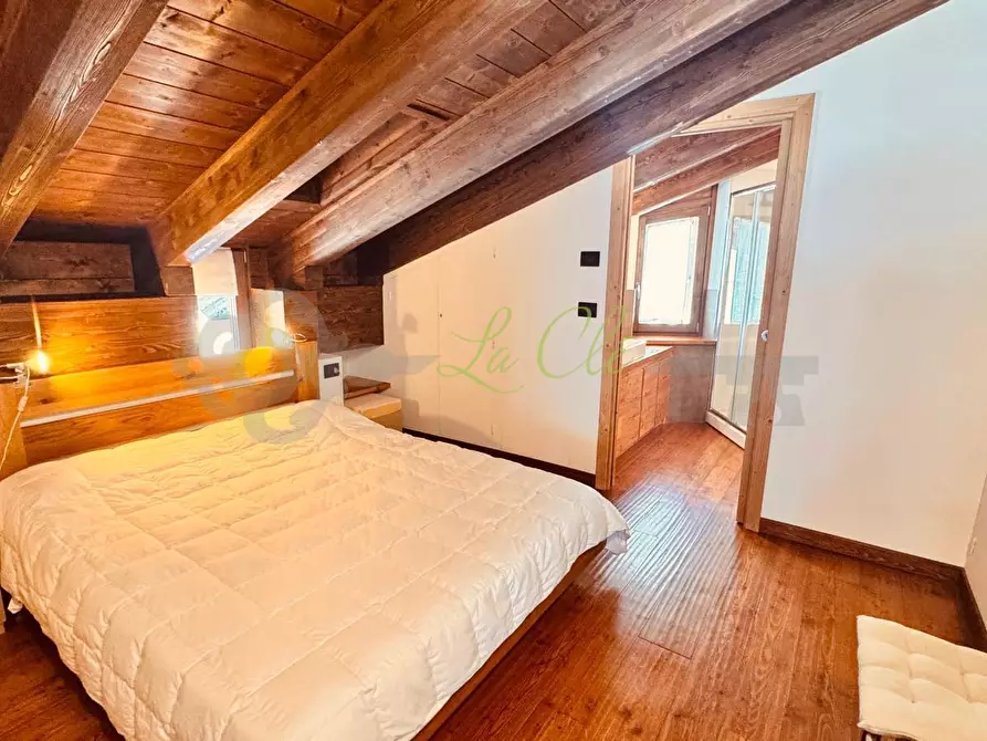 Immagine 12 di Mansarda in affitto  a Pre'-Saint-Didier