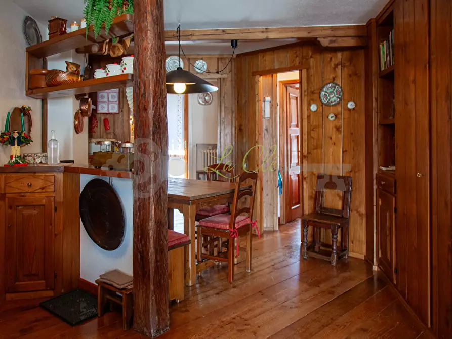 Immagine 9 di Quadrilocale in affitto  a Courmayeur