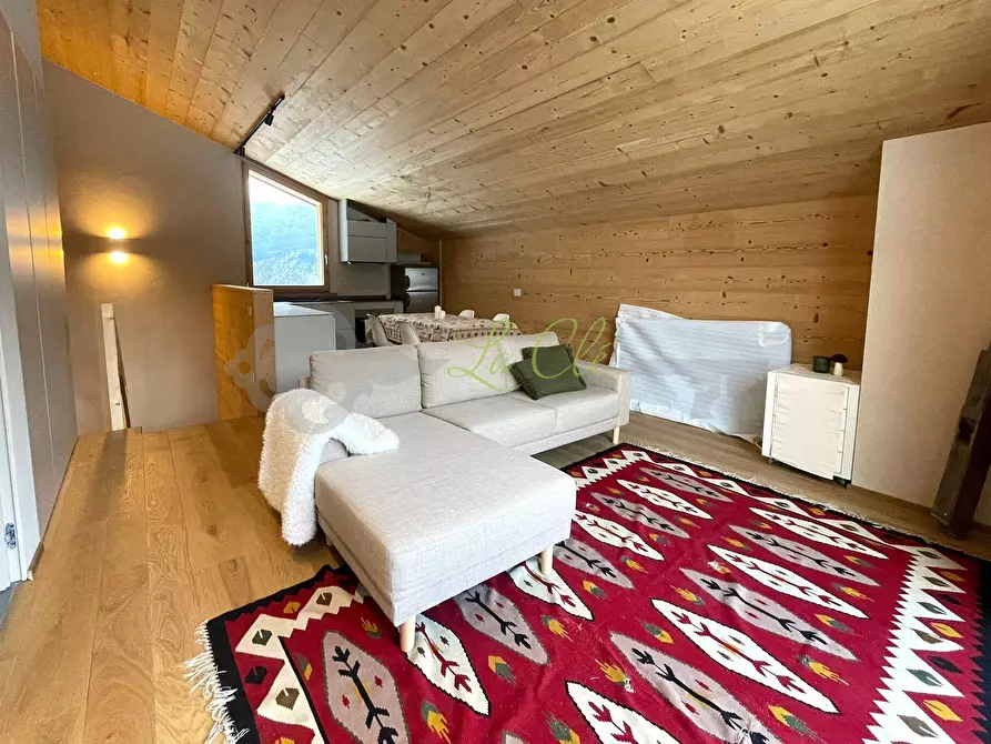 Immagine 2 di Trilocale in affitto  a Pre'-Saint-Didier